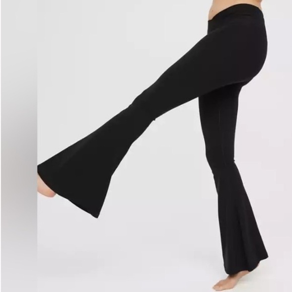 Aerie Real Me High Waisted Crossover Super Flare Legging size xsp - Picture 2 of 6